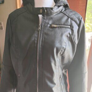 NWT SEBBY COLLECTION Faux Fur Black Jacket aize Medium